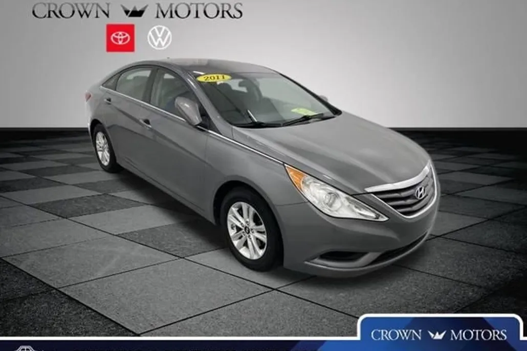 2011 Hyundai Sonata GLS photo 1