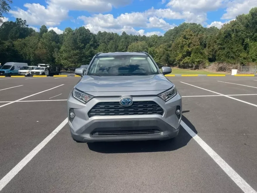 2021 Toyota RAV4 Hybrid XLE photo 1