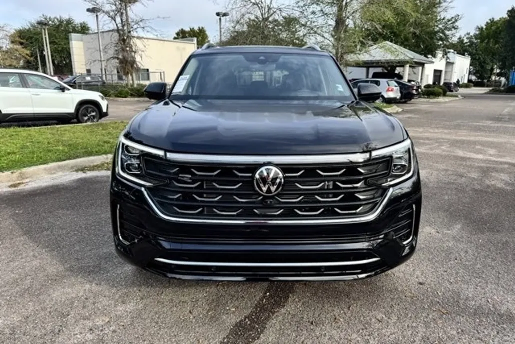 2026 Volkswagen Atlas SEL Premium R-Line photo 1