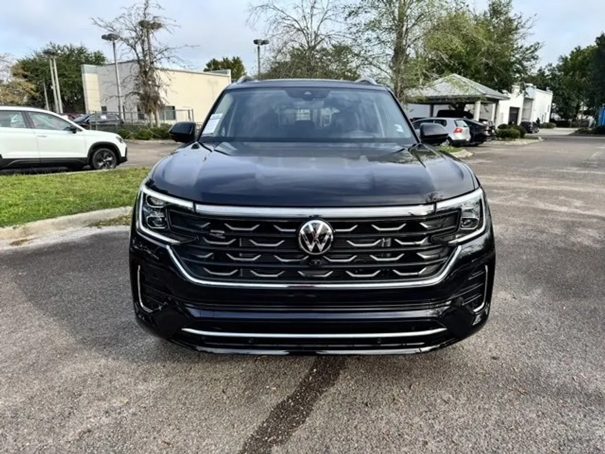 2026 Volkswagen Atlas SEL Premium R-Line photo 1