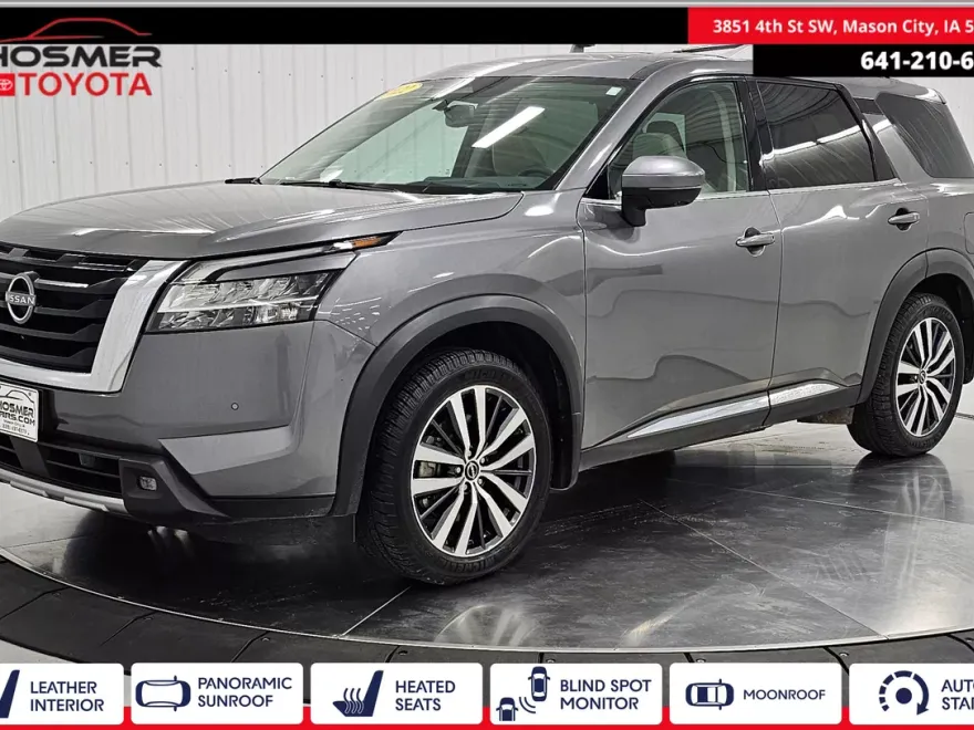 2022 Nissan Pathfinder Platinum photo 1