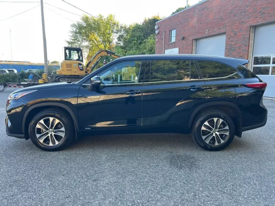 2020 Toyota Highlander Hybrid XLE photo 1