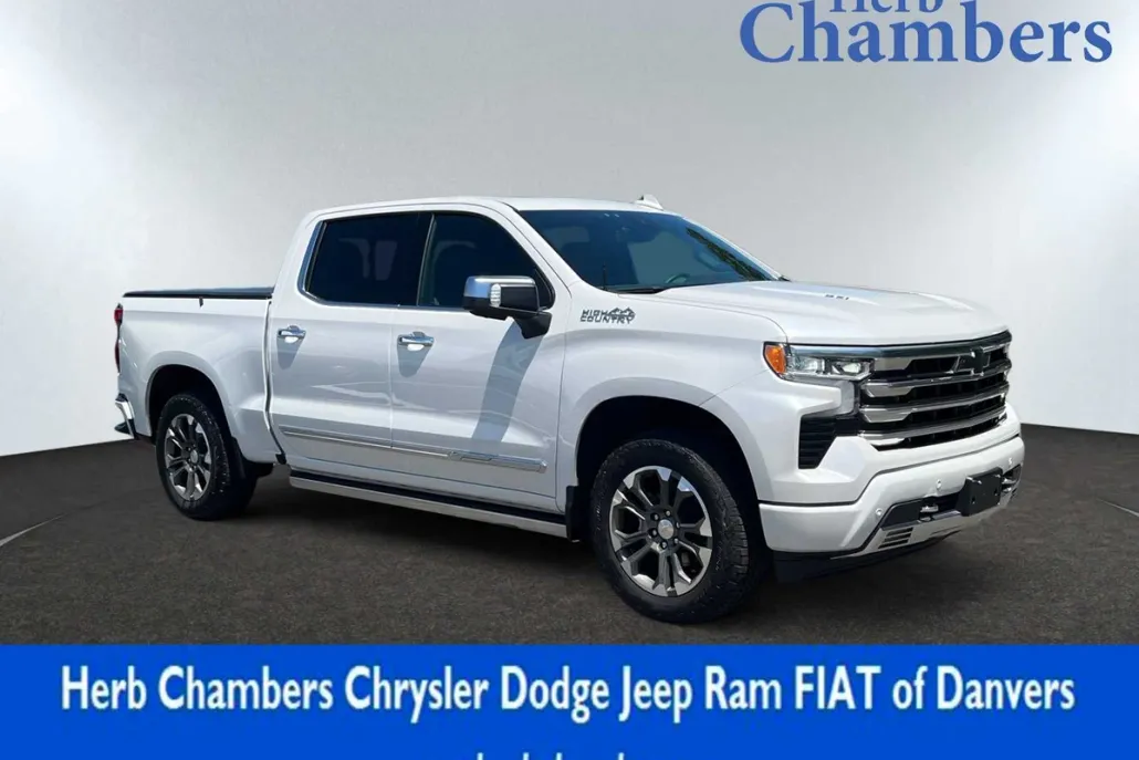 2024 Chevrolet Silverado 1500 High Country photo 1