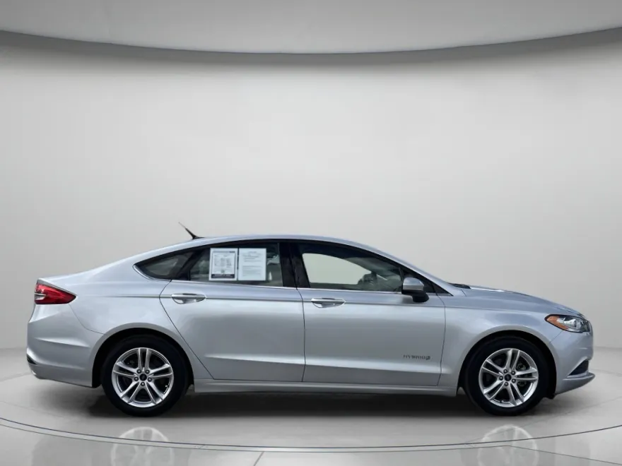 2018 Ford Fusion Hybrid S photo 1
