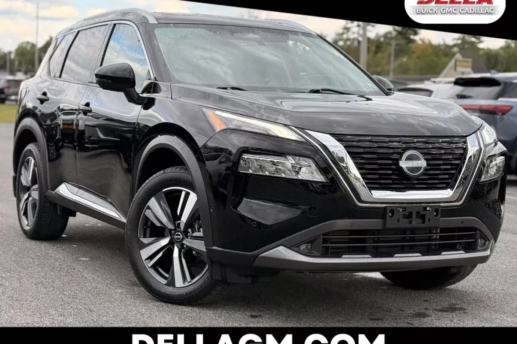 2022 Nissan Rogue SL photo 1