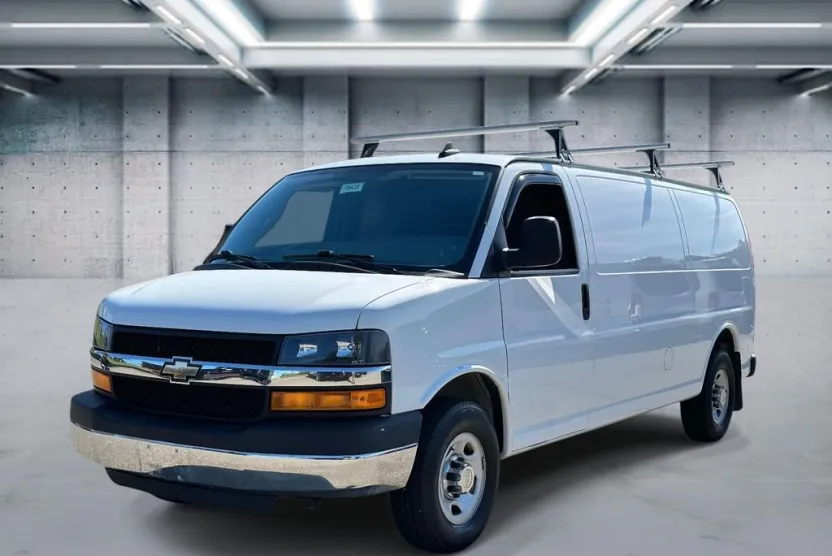 2016 Chevrolet Express 3500 Work Cargo Van photo 1