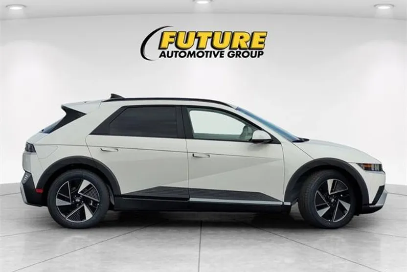 2025 Hyundai Ioniq 5 SEL photo 1