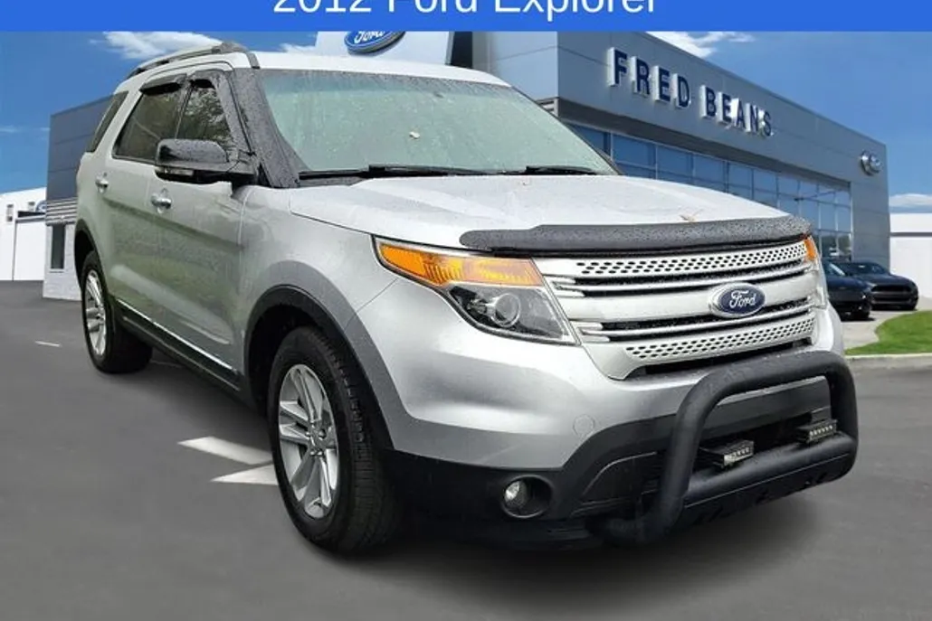 2012 Ford Explorer XLT photo 1