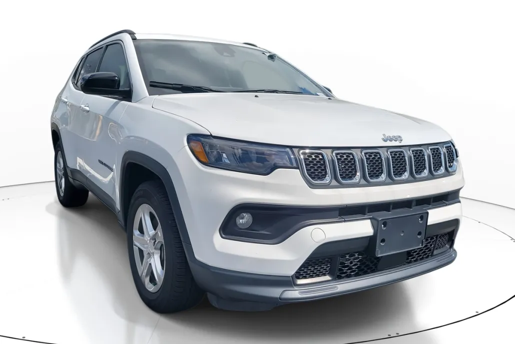 2023 Jeep Compass Latitude photo 1
