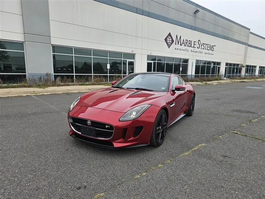 2015 Jaguar F-TYPE V8 R photo 1