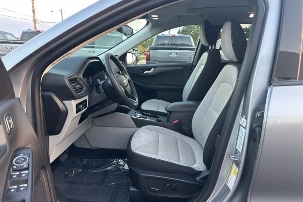 2023 Ford Escape Active photo 1