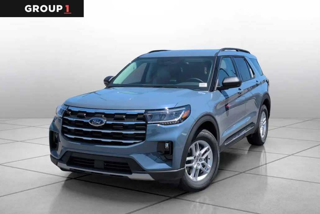 2025 Ford Explorer photo 1