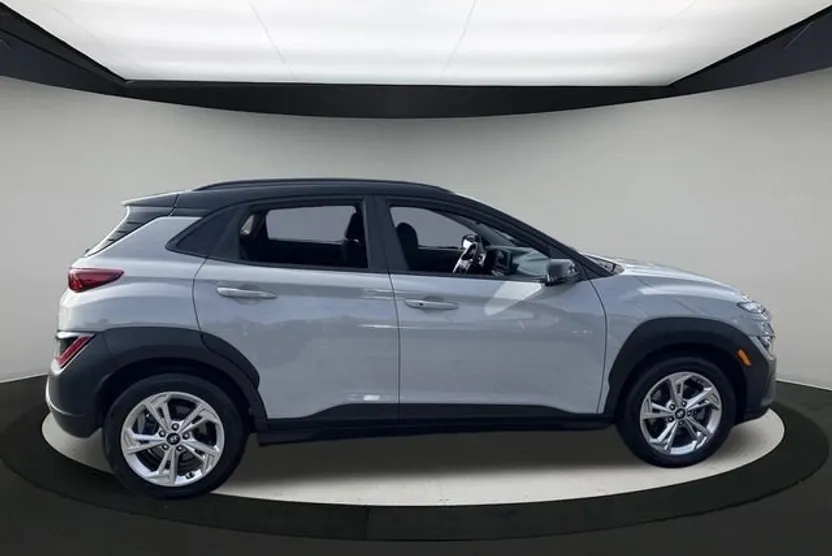 2023 Hyundai Kona SEL photo 1