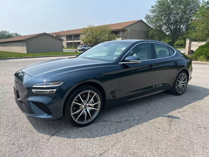 2025 Genesis G70 2.5T photo 1