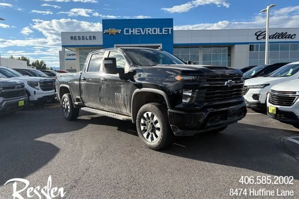 2024 Chevrolet Silverado 2500HD Custom photo 1