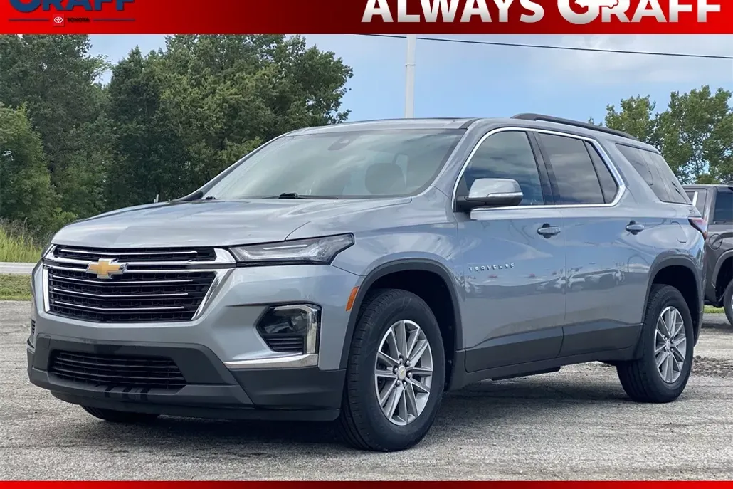 2023 Chevrolet Traverse photo 1