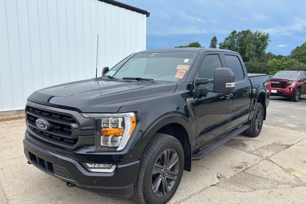 2023 Ford F-150 XLT photo 1