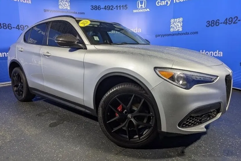 2020 Alfa Romeo Stelvio Base photo 1