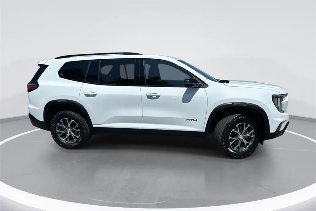 2024 Gmc Acadia AT4 photo 1