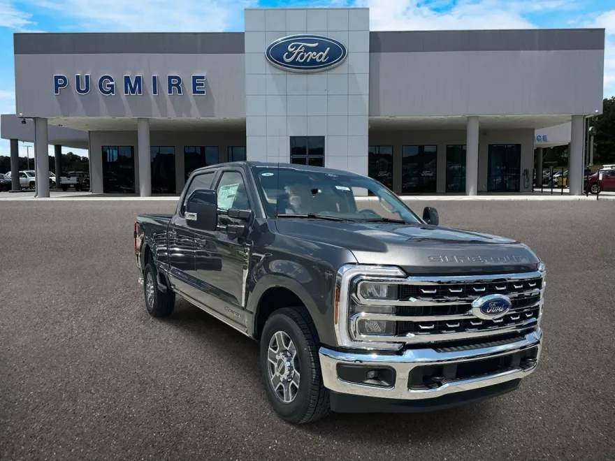 2026 Ford F-250 Lariat photo 1