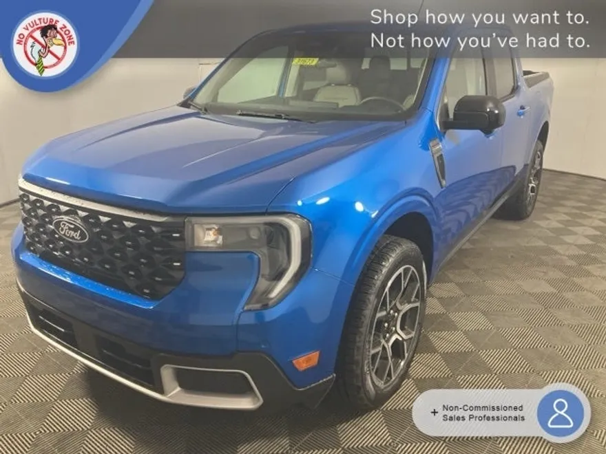 2025 Ford Maverick Lariat photo 1