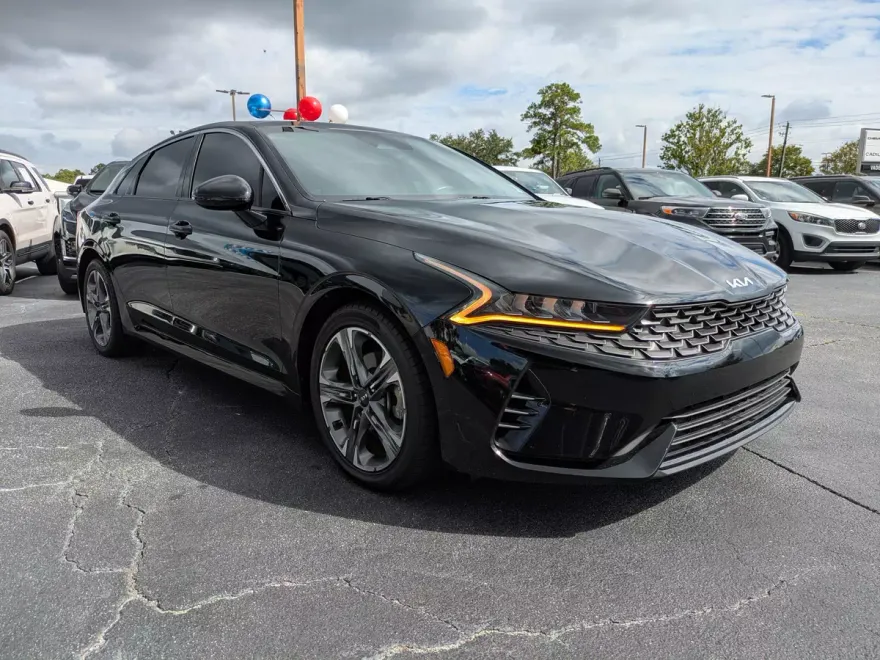 2022 Kia K5 EX photo 1