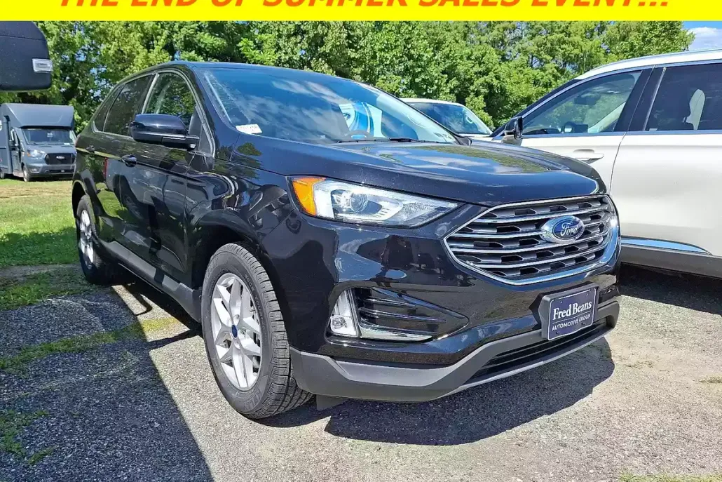 2022 Ford Edge SEL photo 1