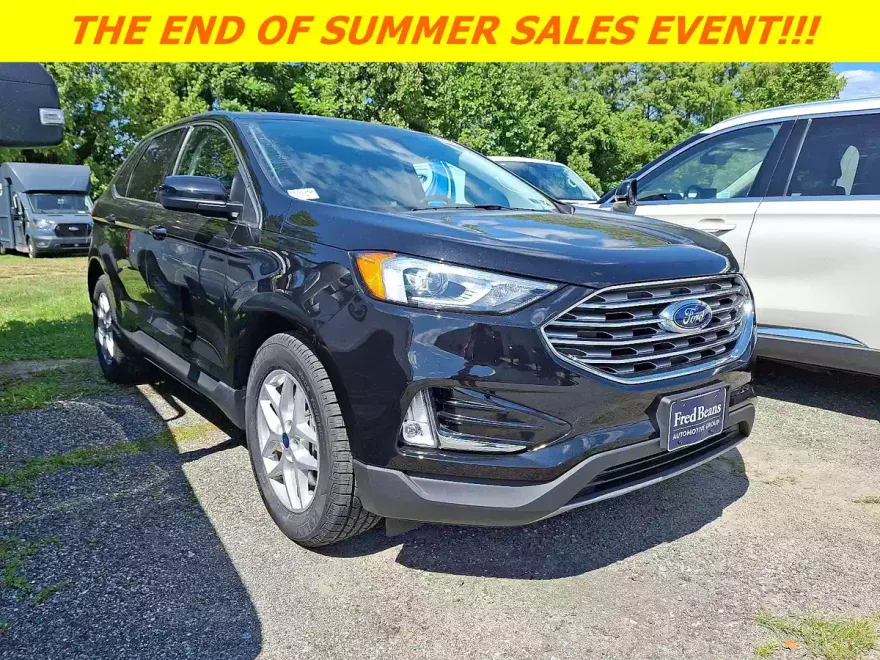 2022 Ford Edge SEL photo 1