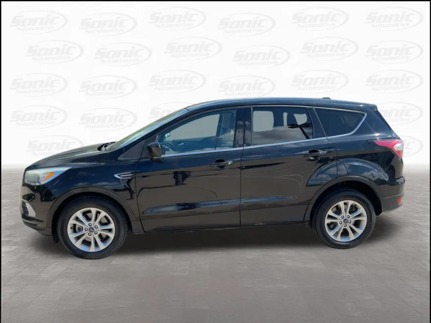 2017 Ford Escape SE photo 1