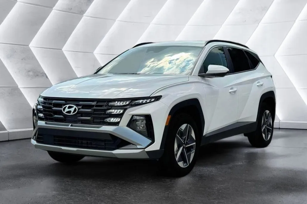 2025 Hyundai Tucson SEL photo 1