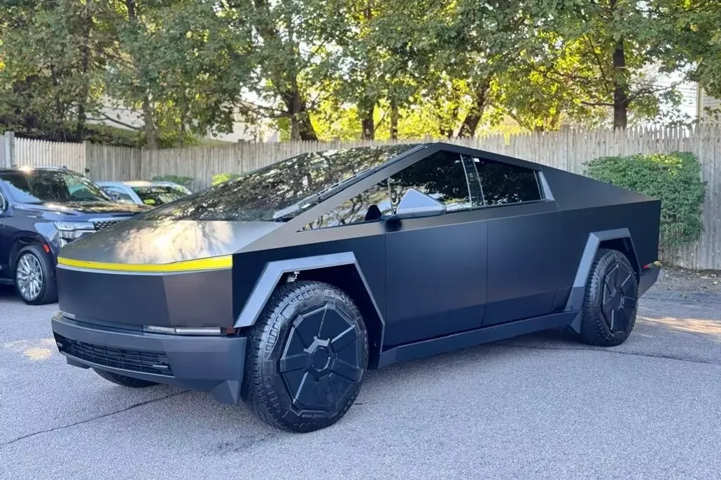 2024 Tesla Cybertruck Cyberbeast photo 1