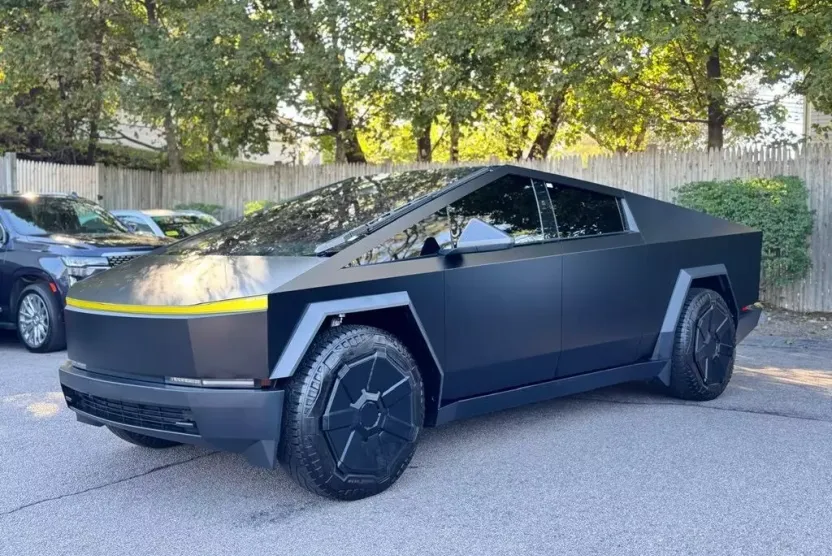 2024 Tesla Cybertruck Cyberbeast photo 1