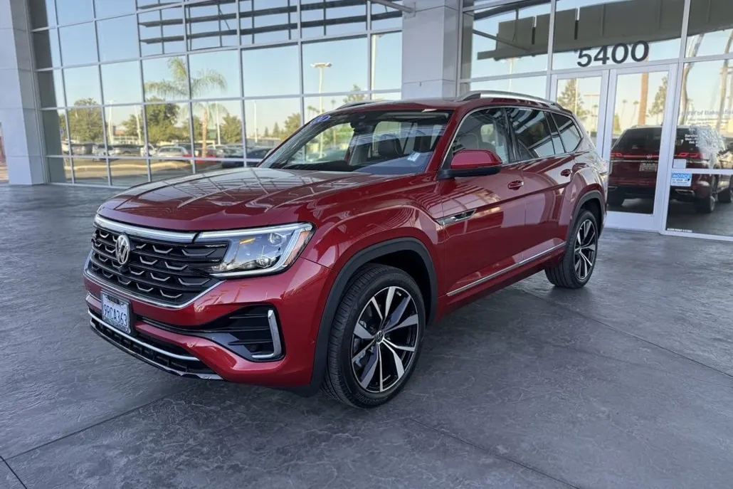 2024 Volkswagen Atlas SEL Premium R-Line photo 1