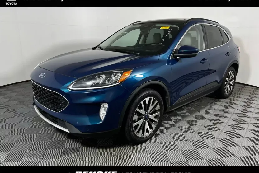 2020 Ford Escape Titanium photo 1