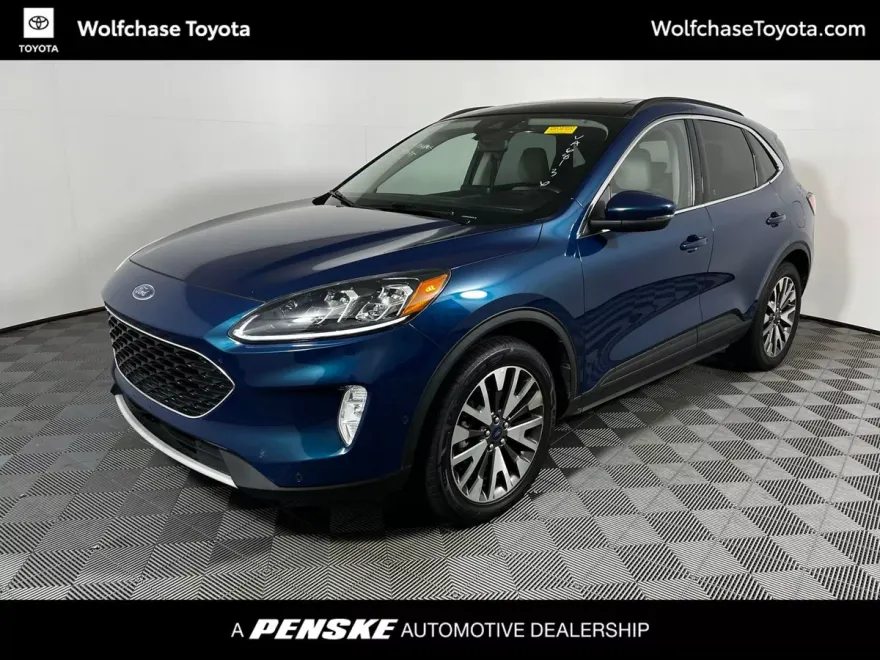 2020 Ford Escape Titanium photo 1