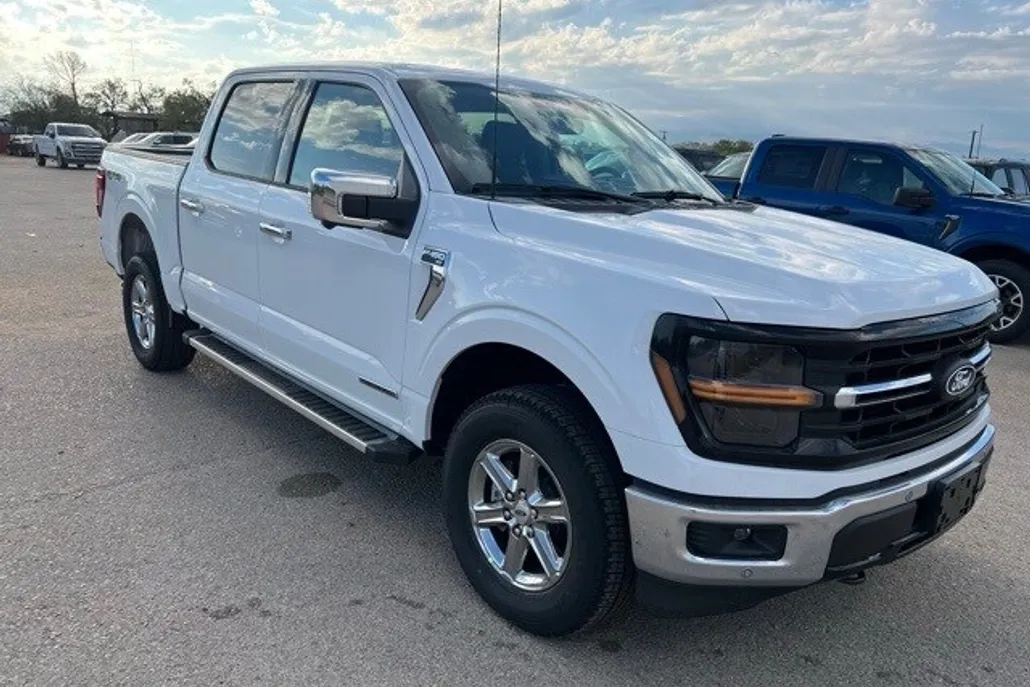 2024 Ford F-150 XLT photo 1