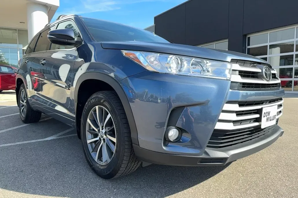 2017 Toyota Highlander SE XLE photo 1