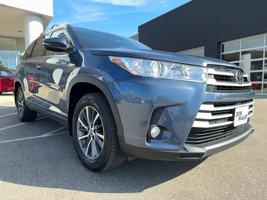 2017 Toyota Highlander SE XLE photo 1