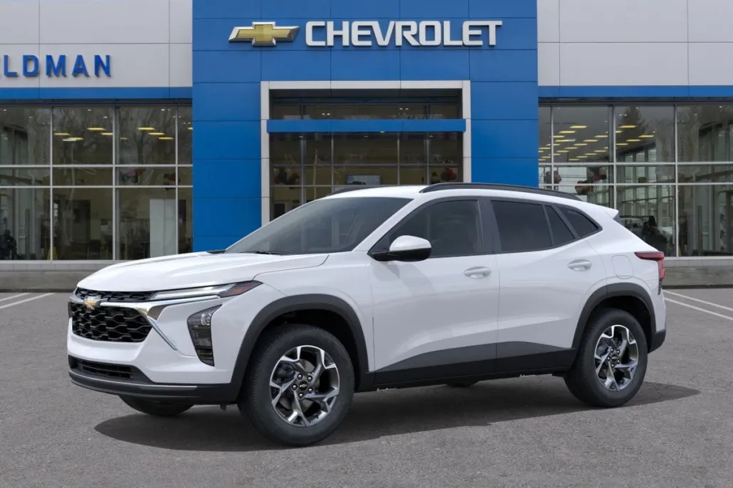 2025 Chevrolet Trax LT photo 1