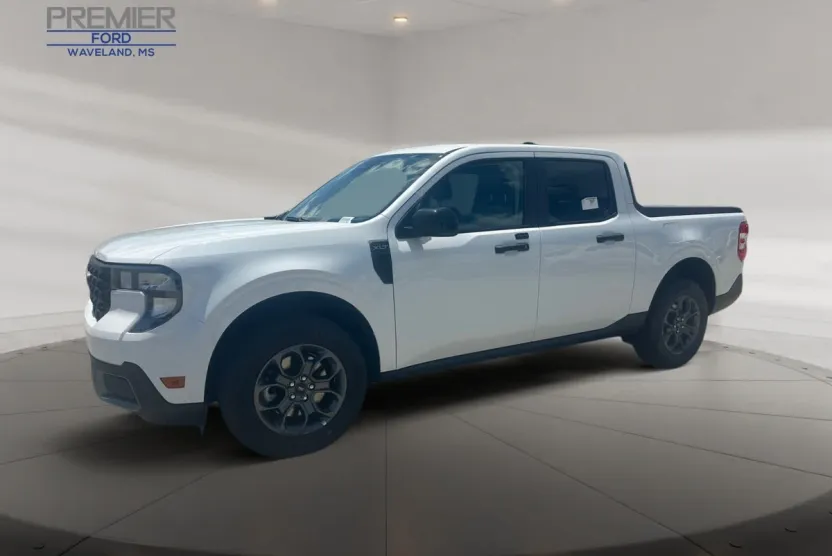 2025 Ford Maverick XLT photo 1