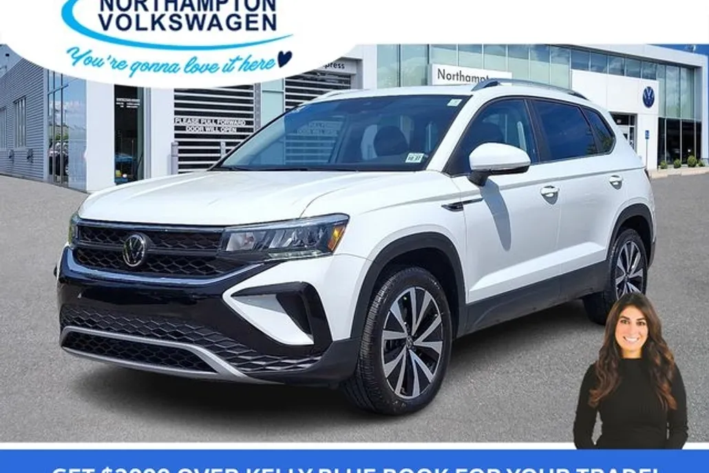 2022 Volkswagen Taos SE photo 1