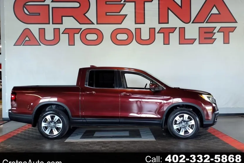 2018 Honda Ridgeline Sport photo 1