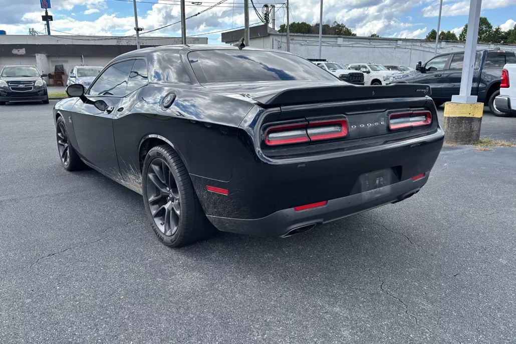 2021 Dodge Challenger R/T Scat Pack photo 1
