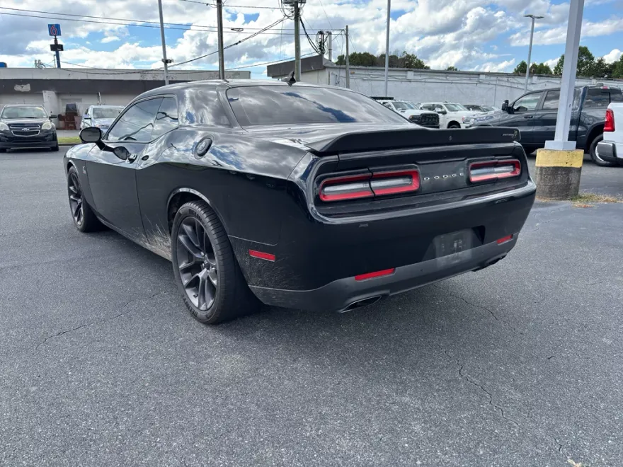 2021 Dodge Challenger R/T Scat Pack photo 1
