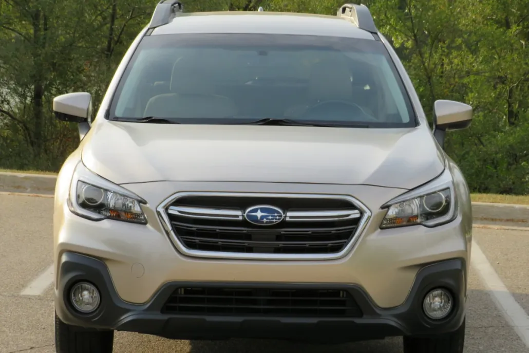 2018 Subaru Outback 2.5i Premium photo 1