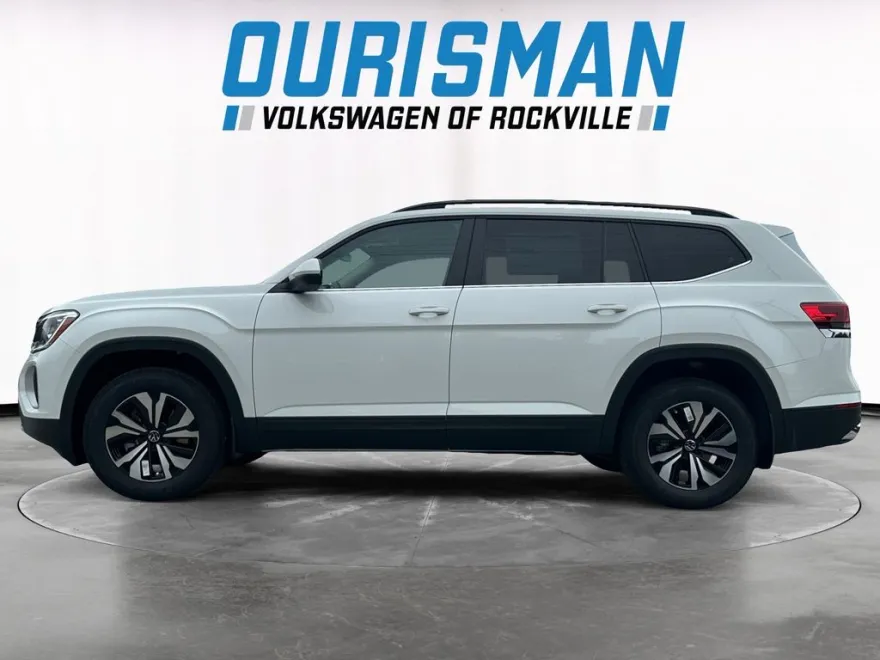2025 Volkswagen Atlas SE photo 1