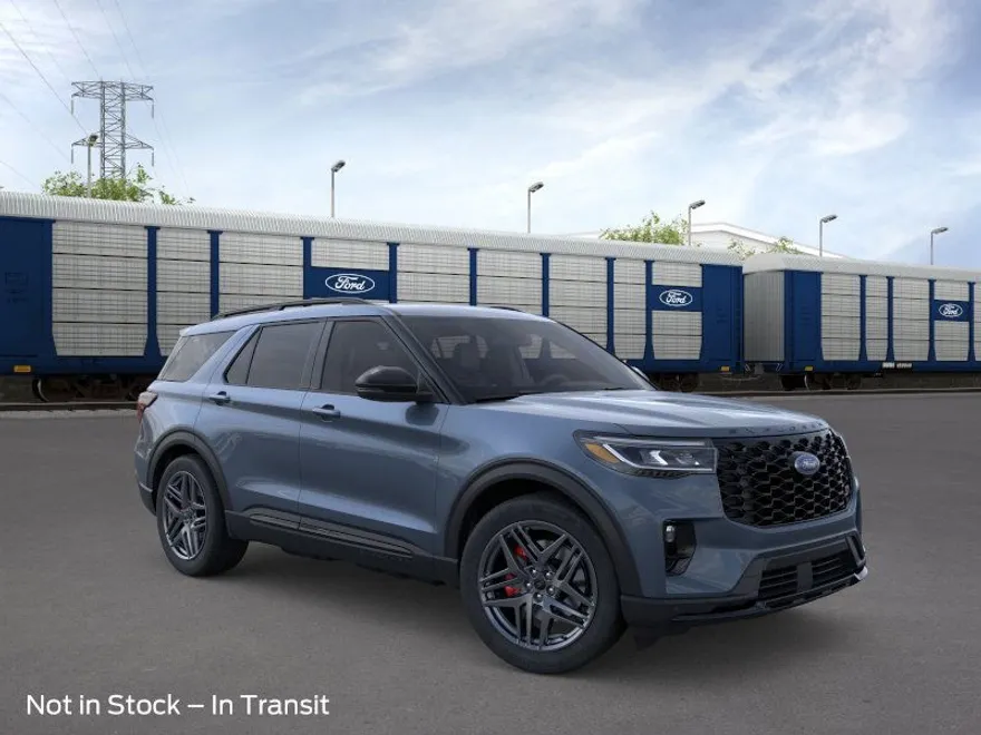 2025 Ford Explorer ST photo 1