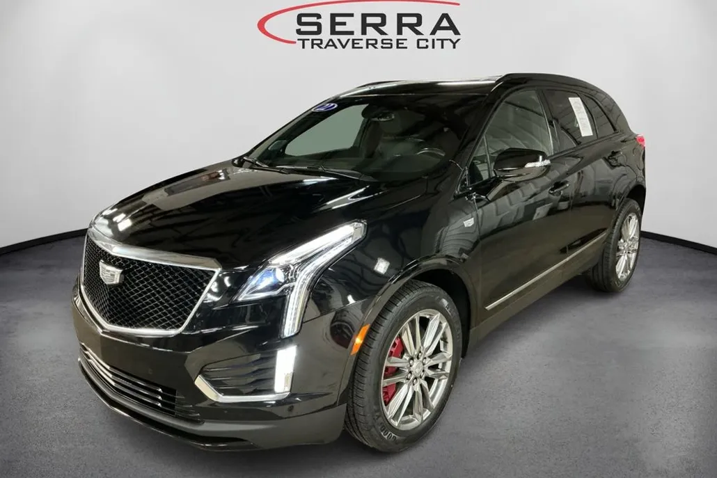 2022 Cadillac XT5 Sport photo 1