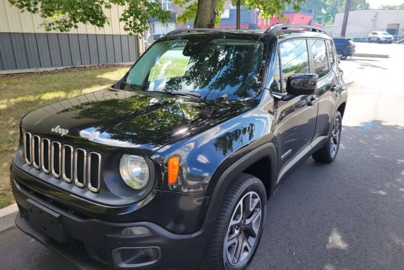 2016 Jeep Renegade Latitude photo 1