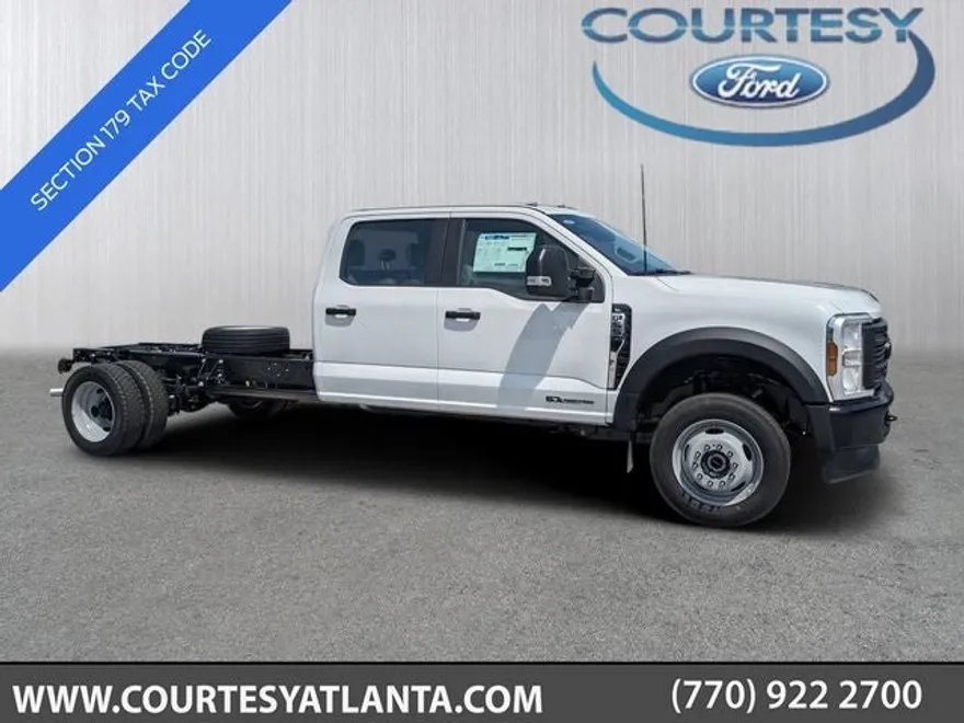 2025 Ford F-550 photo 1
